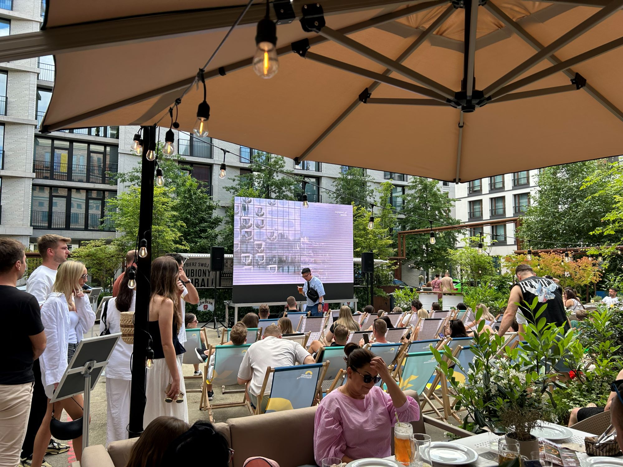 Wynajem telebimów i nagłośnienia na event