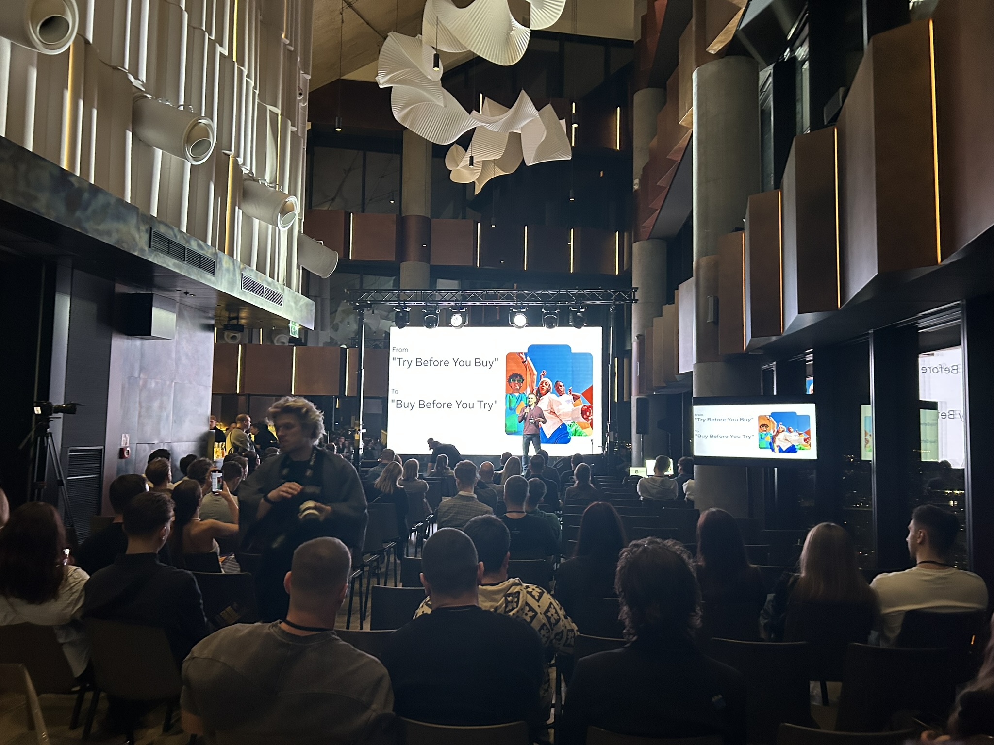 Realizacja nagłośnienia i telebimu na evencie